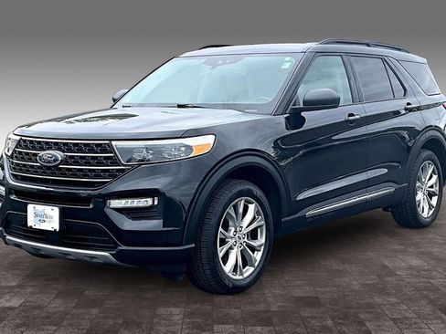 Used 2021 Ford Explorer XLT AWD/4WD image 25
