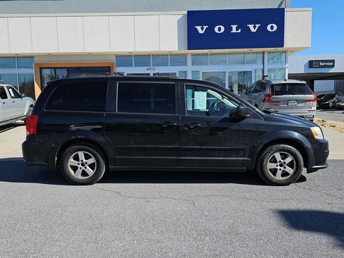 Used 2012 Dodge Grand Caravan SXT image 6