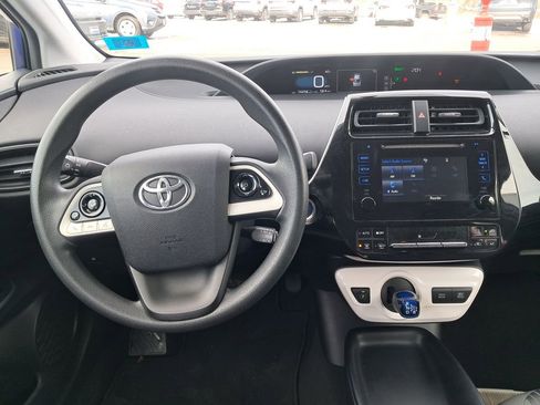 Used 2016 Toyota Prius Two image 14