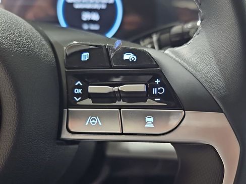 New 2026 Hyundai Elantra Limited FWD image 17
