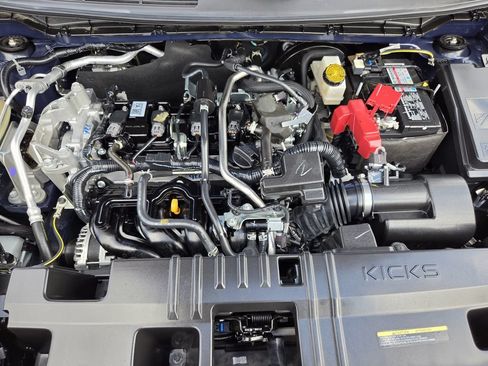 Used 2025 Nissan Kicks SV FWD image 29