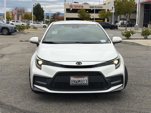 Used 2020 Toyota Corolla SE image 2