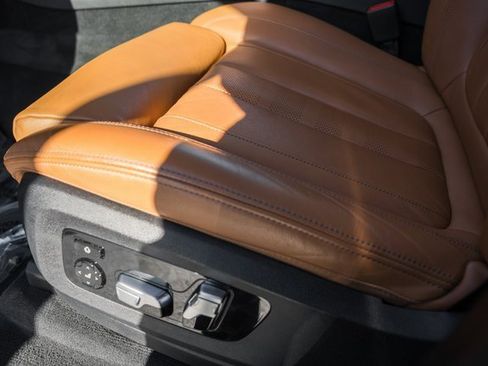 Used 2020 BMW X7 xDrive40i w/ Premium Package image 41