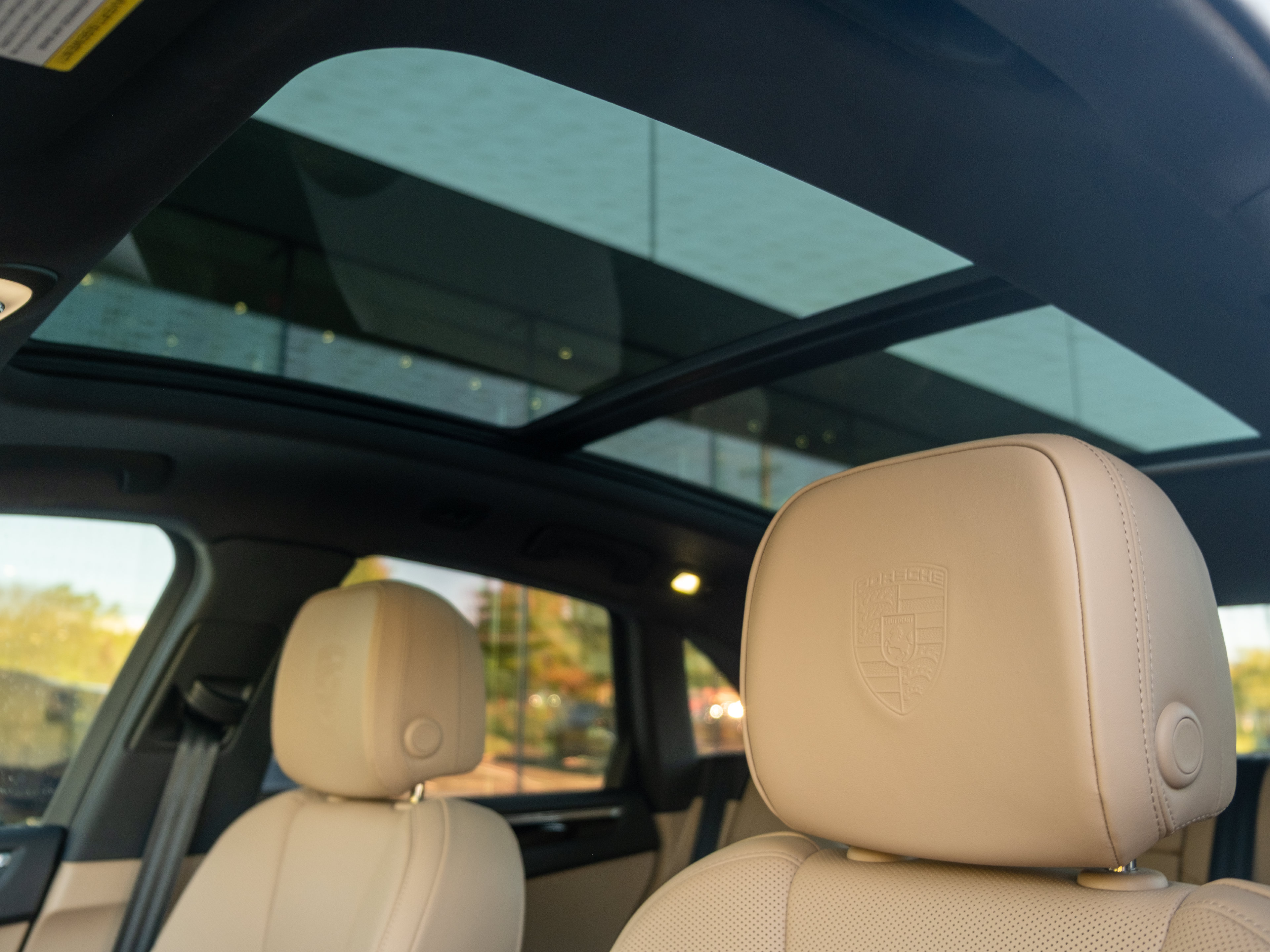 Certified 2026 Porsche Macan AWD/4WD image 36