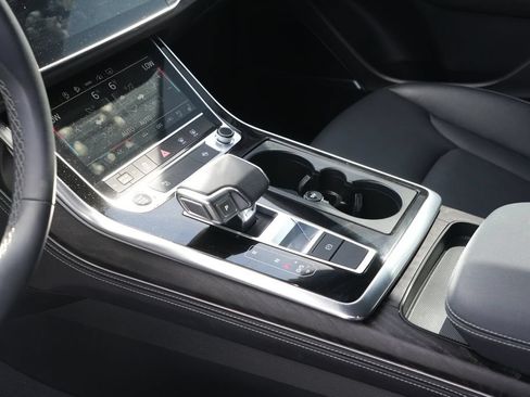 Used 2023 Audi Q8 Premium Plus w/ Premium Plus Package AWD/4WD image 11