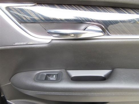 Used 2020 Cadillac XT6 Premium Luxury image 28