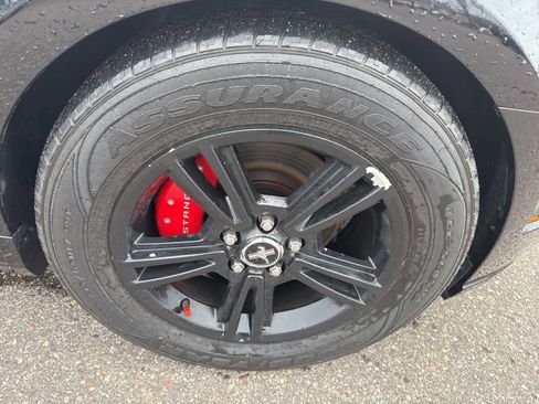 Used 2014 Ford Mustang Convertible image 12