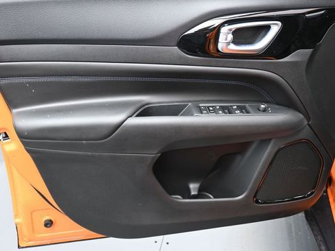 New 2026 Jeep Compass Latitude image 9