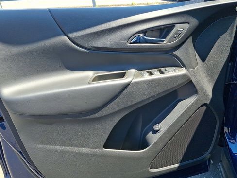 Certified 2023 Chevrolet Equinox LT AWD/4WD image 12