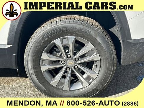 New 2026 Chevrolet Equinox LT w/ LPO, Floor Liner Package AWD/4WD image 8