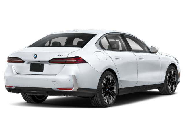 Used 2026 BMW 530i w/ M Sport Package RWD image 2
