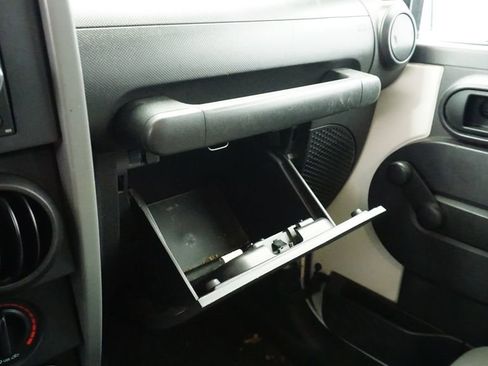 Used 2009 Jeep Wrangler X image 20