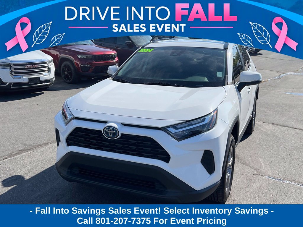 Used 2024 Toyota RAV4 XLE AWD/4WD image 2