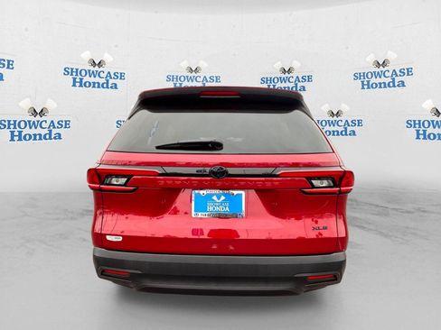 Used 2025 Toyota Grand Highlander FWD image 7