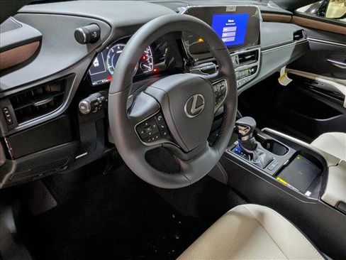 New 2025 Lexus ES 350 w/ Premium Package image 3