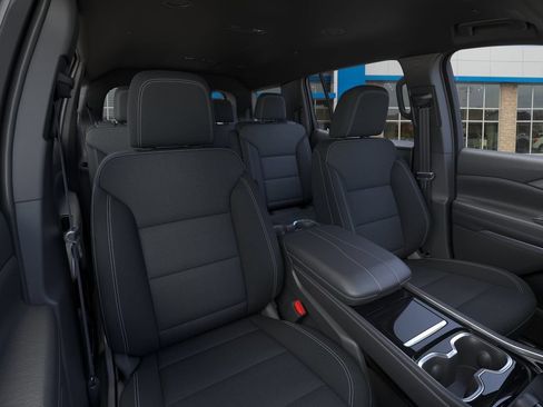 New 2027 Chevrolet Traverse LT FWD image 16