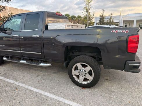 Used 2015 Chevrolet Silverado 2500 LTZ w/ LTZ Plus Package image 6