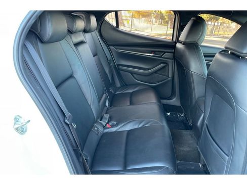 Used 2020 MAZDA MAZDA3 Hatchback w/ Preferred Package image 18