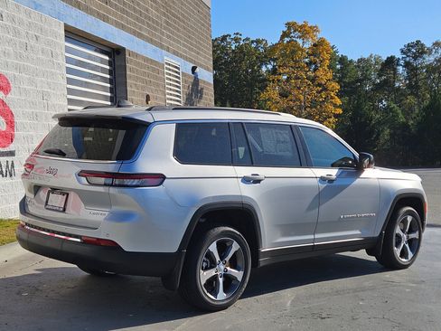 New 2025 Jeep Grand Cherokee L Limited image 7