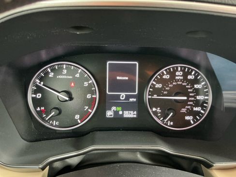 Certified 2025 Subaru Outback Limited AWD/4WD image 11