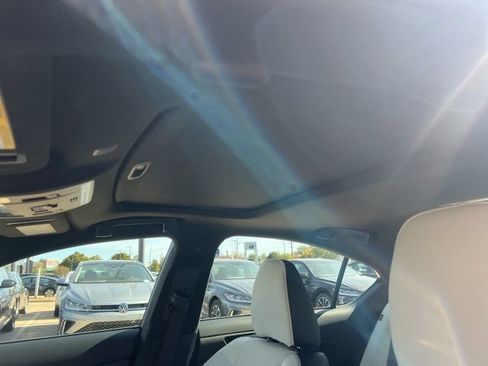 Used 2023 Lexus IS 350 F Sport w/ Navigation Package image 15