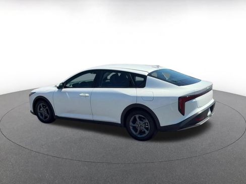 Used 2025 Kia K4 FWD image 10
