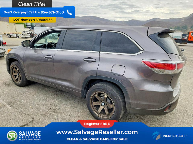 Used 2014 Toyota Highlander LE FWD image 3
