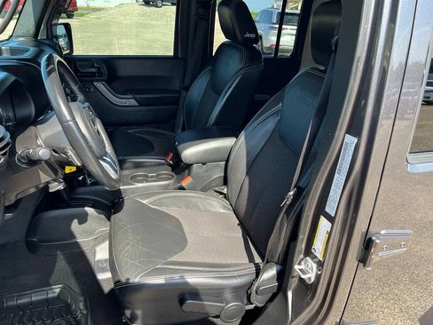 Used 2018 Jeep Wrangler Unlimited Sport AWD/4WD image 28