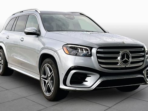 Used 2025 Mercedes-Benz GLS 450 4MATIC w/ AMG Line Exterior image 3