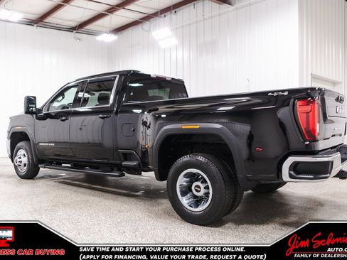 Used 2022 GMC Sierra 3500 SLE w/ SLE Convenience Package image 4