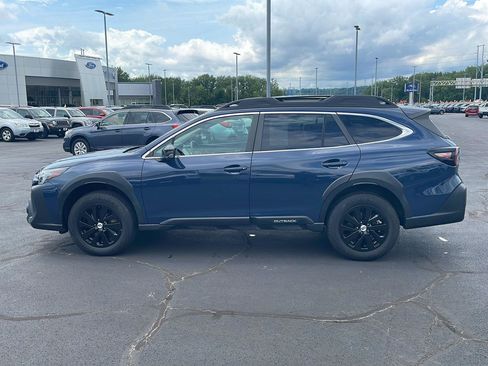 Used 2024 Subaru Outback Premium AWD/4WD image 2
