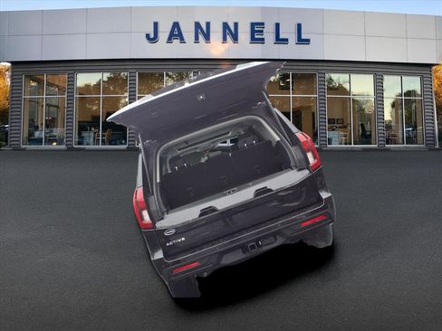 New 2026 Ford Expedition Active image 13