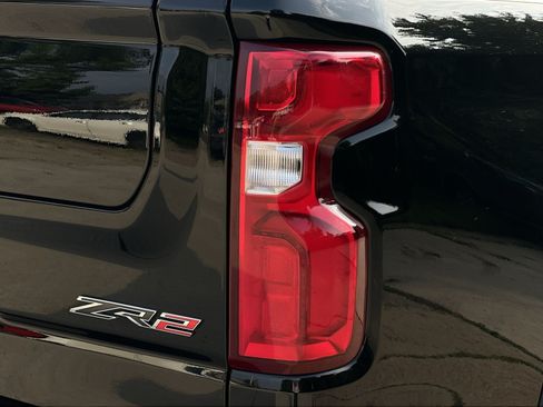 Used 2022 Chevrolet Silverado 1500 ZR2 w/ Technology Package AWD/4WD image 14