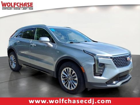 Used 2024 Cadillac XT4 Premium Luxury FWD image 7
