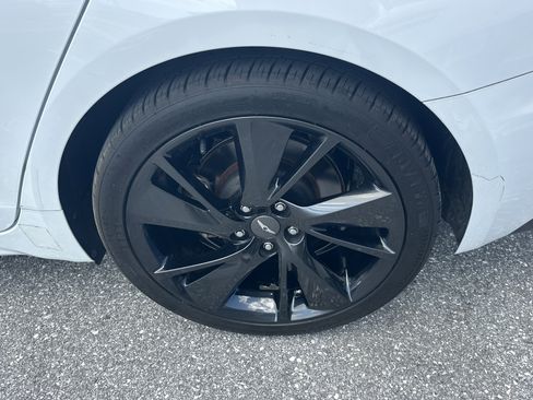 Certified 2023 Genesis G70 2.0T w/ Sport Prestige Package RWD image 12