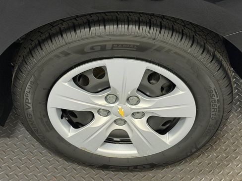 Used 2017 Chevrolet Cruze LS FWD image 19