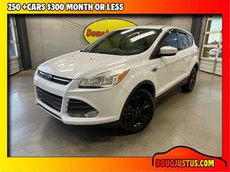 Used 2016 Ford Escape SE image 1