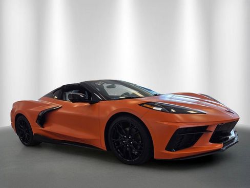 Used 2023 Chevrolet Corvette Stingray Coupe w/ Chrome Exterior Badge Package RWD image 2
