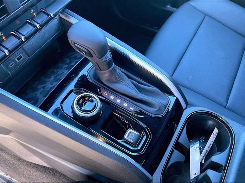 Used 2024 Chevrolet Colorado Trail Boss w/ Advanced Trailering Package image 17