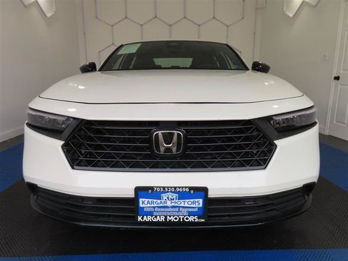 Used 2025 Honda Accord Sport image 2