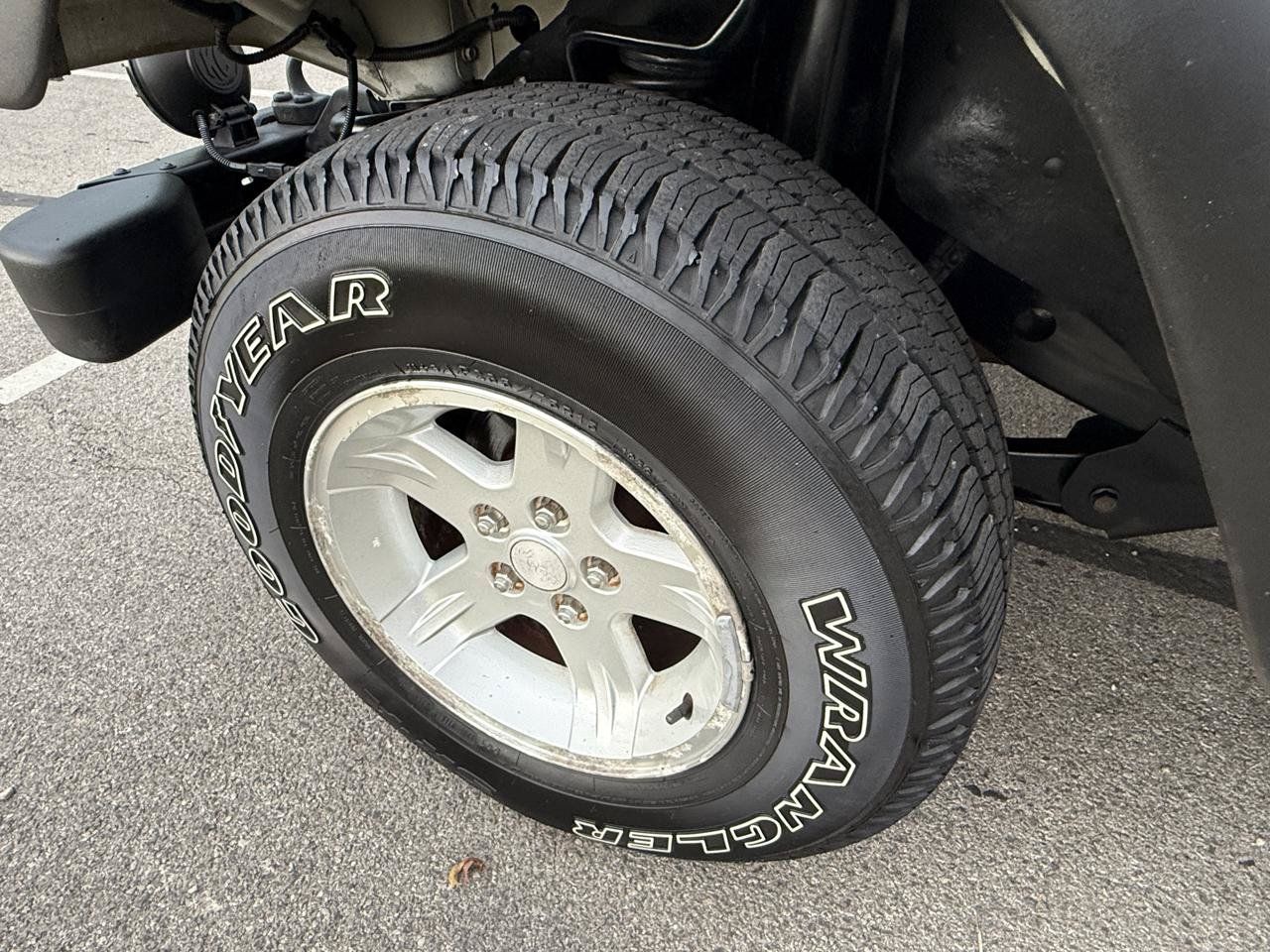 Used 2006 Jeep Wrangler Sport w/ 30" Tire & Wheel Group AWD/4WD image 33