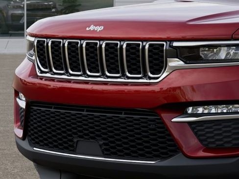 New 2025 Jeep Grand Cherokee Limited w/ Trailer Tow Package AWD/4WD image 11
