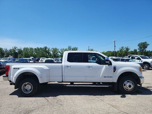 Used 2017 Ford F350 Lariat w/ Lariat Ultimate Package AWD/4WD image 11