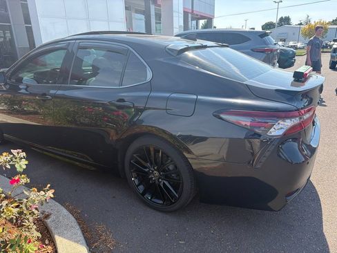 Used 2022 Toyota Camry XSE w/ Navigation Package FWD image 7