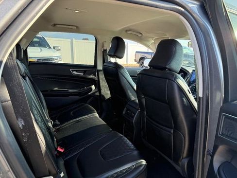 Used 2024 Ford Edge Titanium image 10