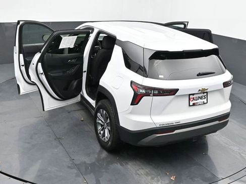 Used 2025 Chevrolet Equinox LT image 62