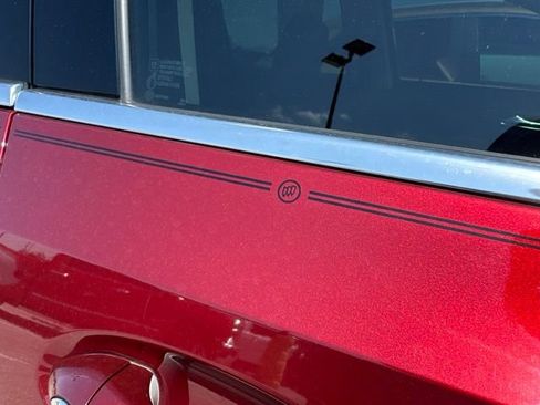Used 2023 Buick Envision Essence FWD image 12