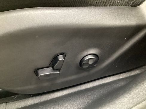 Used 2020 Jeep Cherokee Limited AWD/4WD image 8