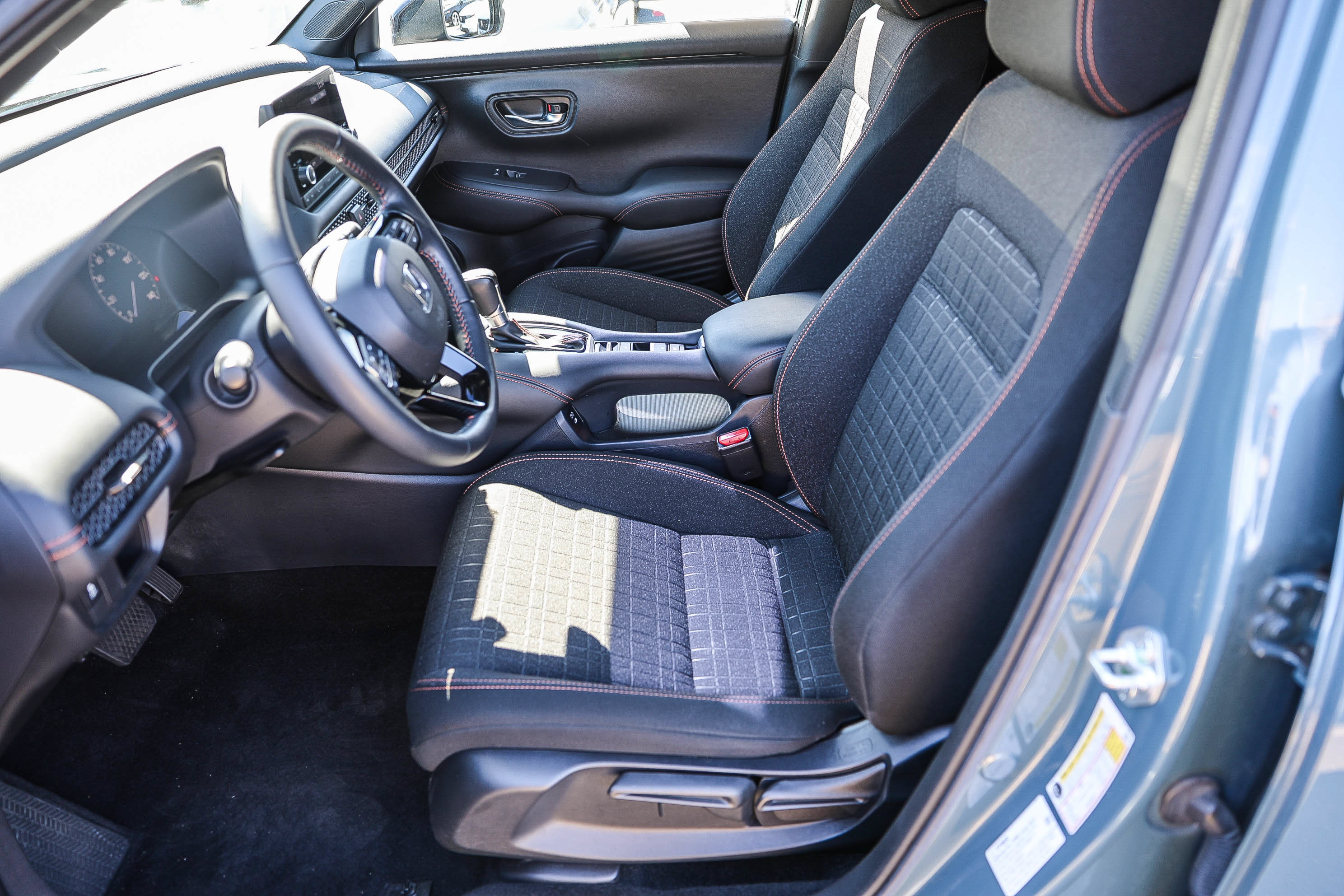 Certified 2024 Honda HR-V Sport image 9