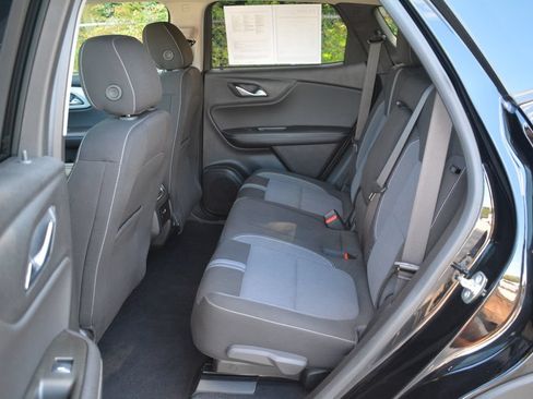 Used 2025 Chevrolet Blazer LT FWD image 21
